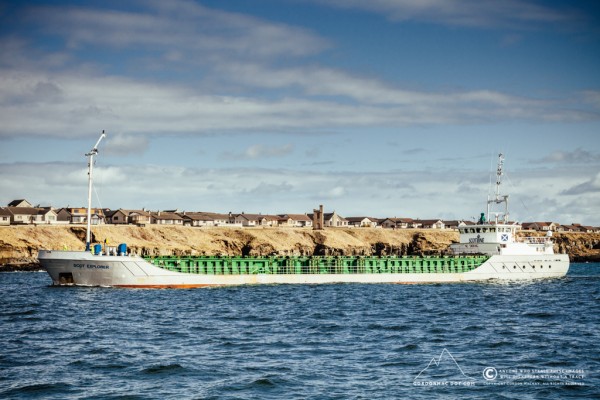 088/365 - Scot Explorer being piloted into Wick Bay